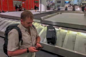 Airport Luggage Tag Scam: Protect Checked Bags in 2026